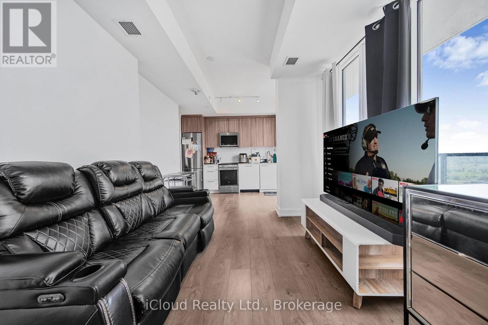 












709 - 215 VETERANS DRIVE

,
Brampton (Northwest Brampton),




Ontario
L7A4S6

