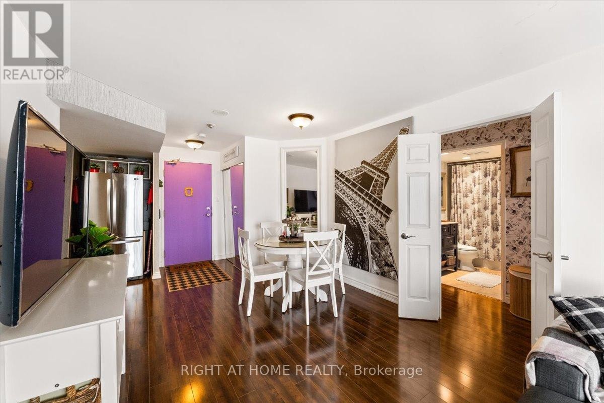 












1105 - 4450 TUCANA COURT

,
Mississauga (Hurontario),




Ontario
L5R3R4

