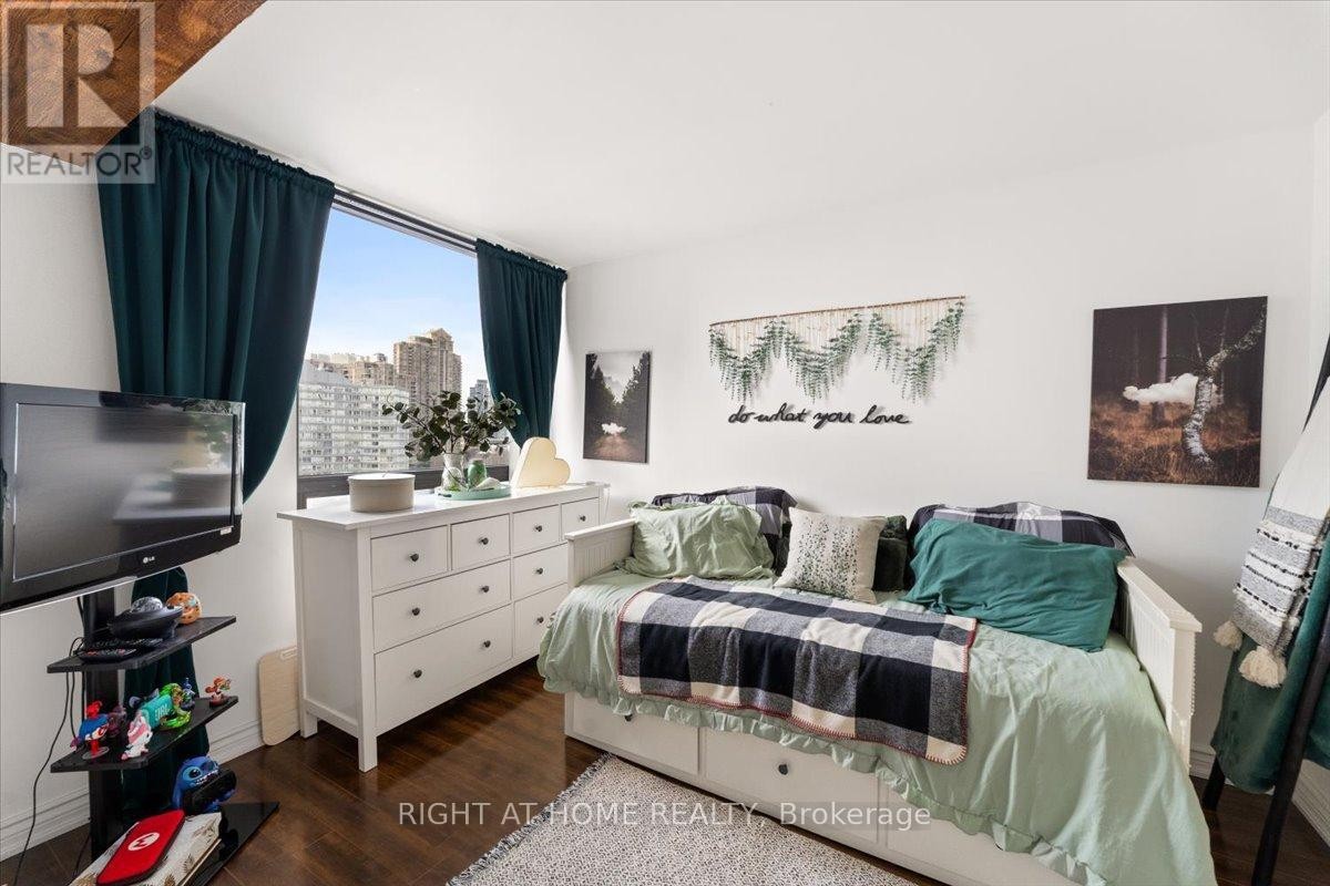 












1105 - 4450 TUCANA COURT

,
Mississauga (Hurontario),




Ontario
L5R3R4

