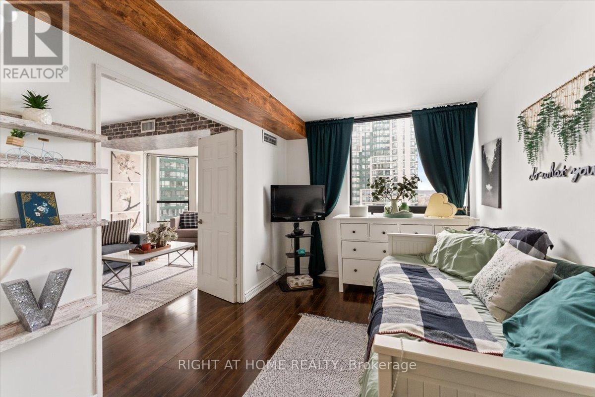 












1105 - 4450 TUCANA COURT

,
Mississauga (Hurontario),




Ontario
L5R3R4

