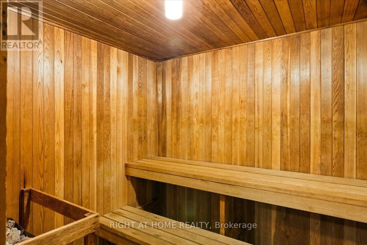 












1105 - 4450 TUCANA COURT

,
Mississauga (Hurontario),




Ontario
L5R3R4

