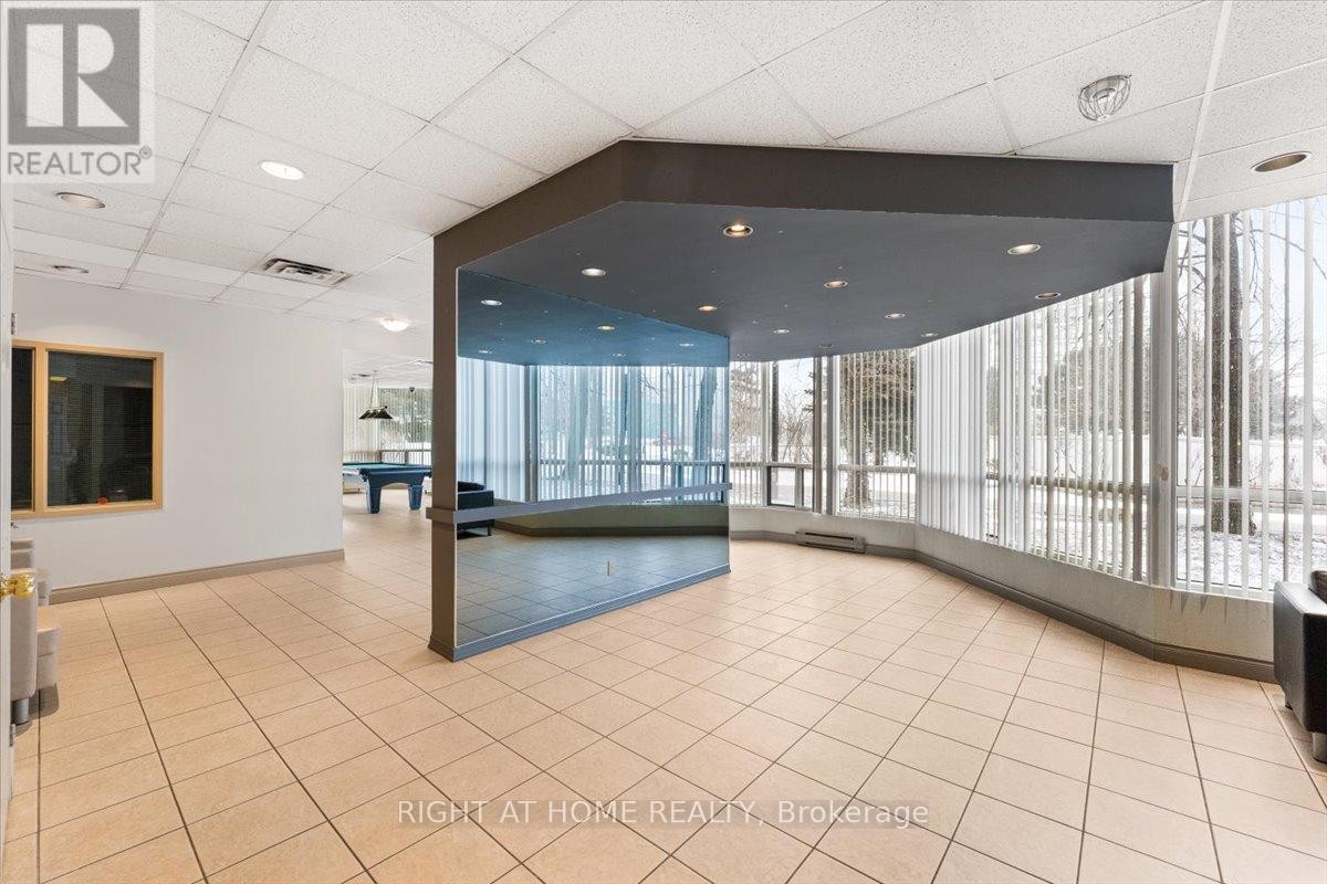 












1105 - 4450 TUCANA COURT

,
Mississauga (Hurontario),




Ontario
L5R3R4

