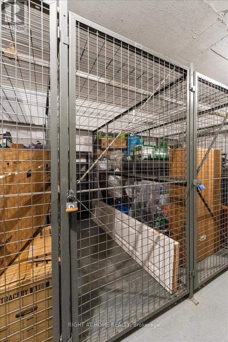 












1105 - 4450 TUCANA COURT

,
Mississauga (Hurontario),




Ontario
L5R3R4

