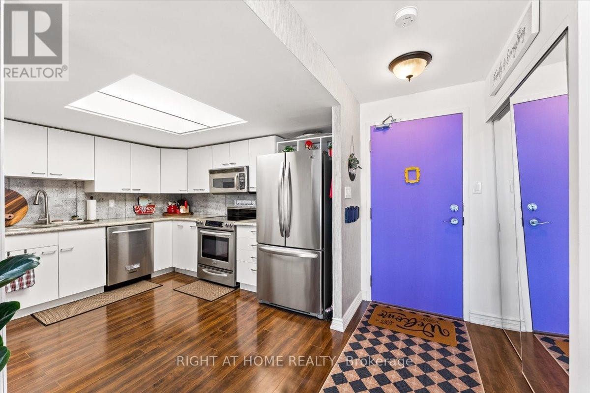 












1105 - 4450 TUCANA COURT

,
Mississauga (Hurontario),




Ontario
L5R3R4

