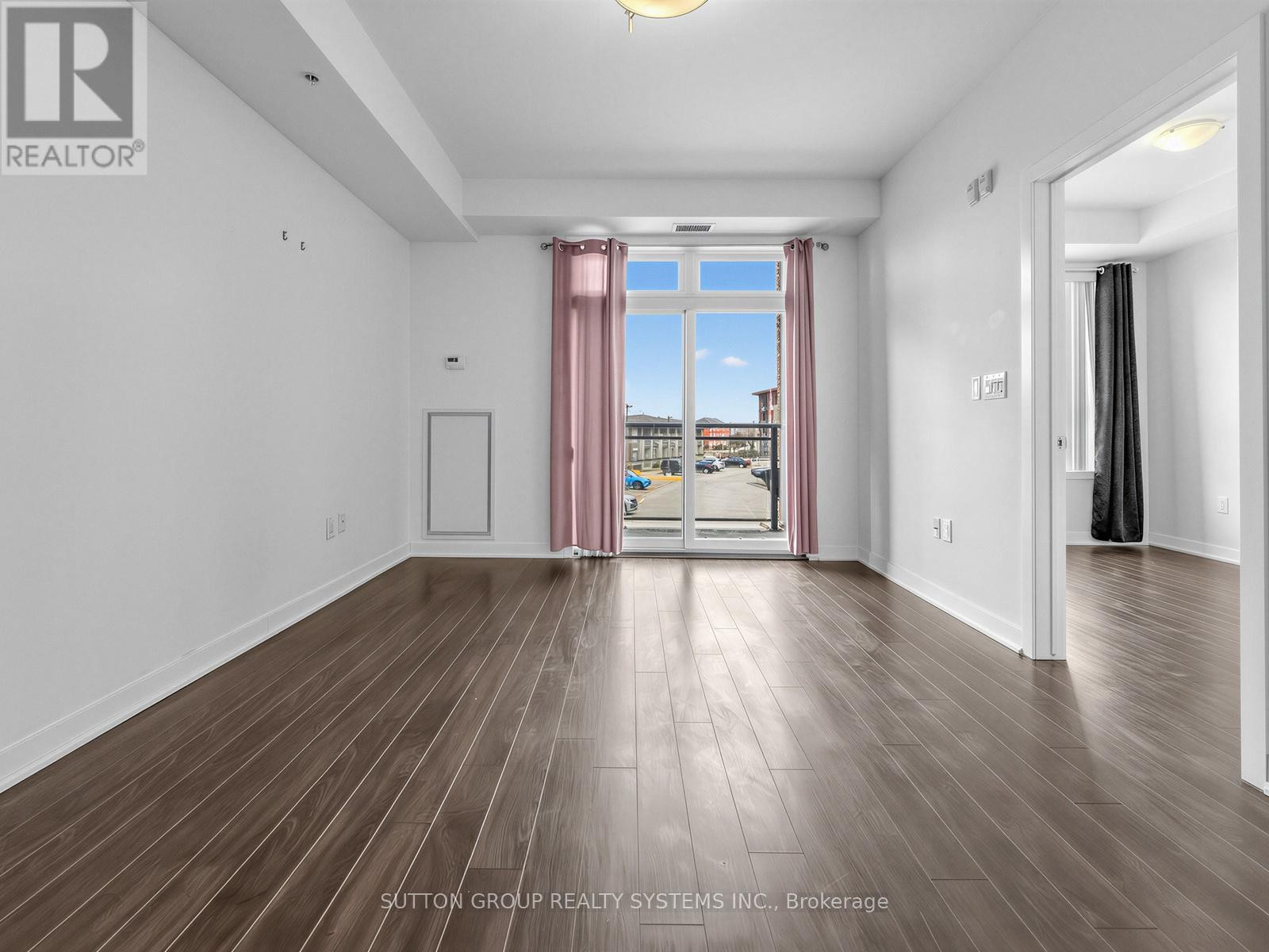 












220 - 5020 CORPORATE DRIVE

,
Burlington (Uptown),




Ontario
L7L0H7

