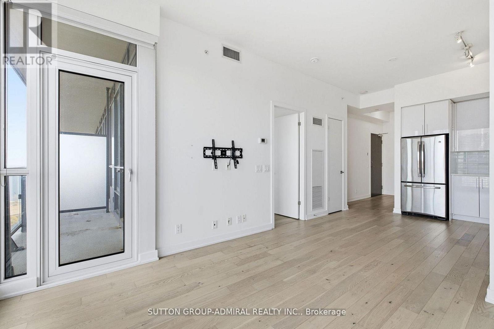 












3010 - 2212 LAKE SHORE BOULEVARD W

,
Toronto (Mimico),




Ontario
M8V0C2

