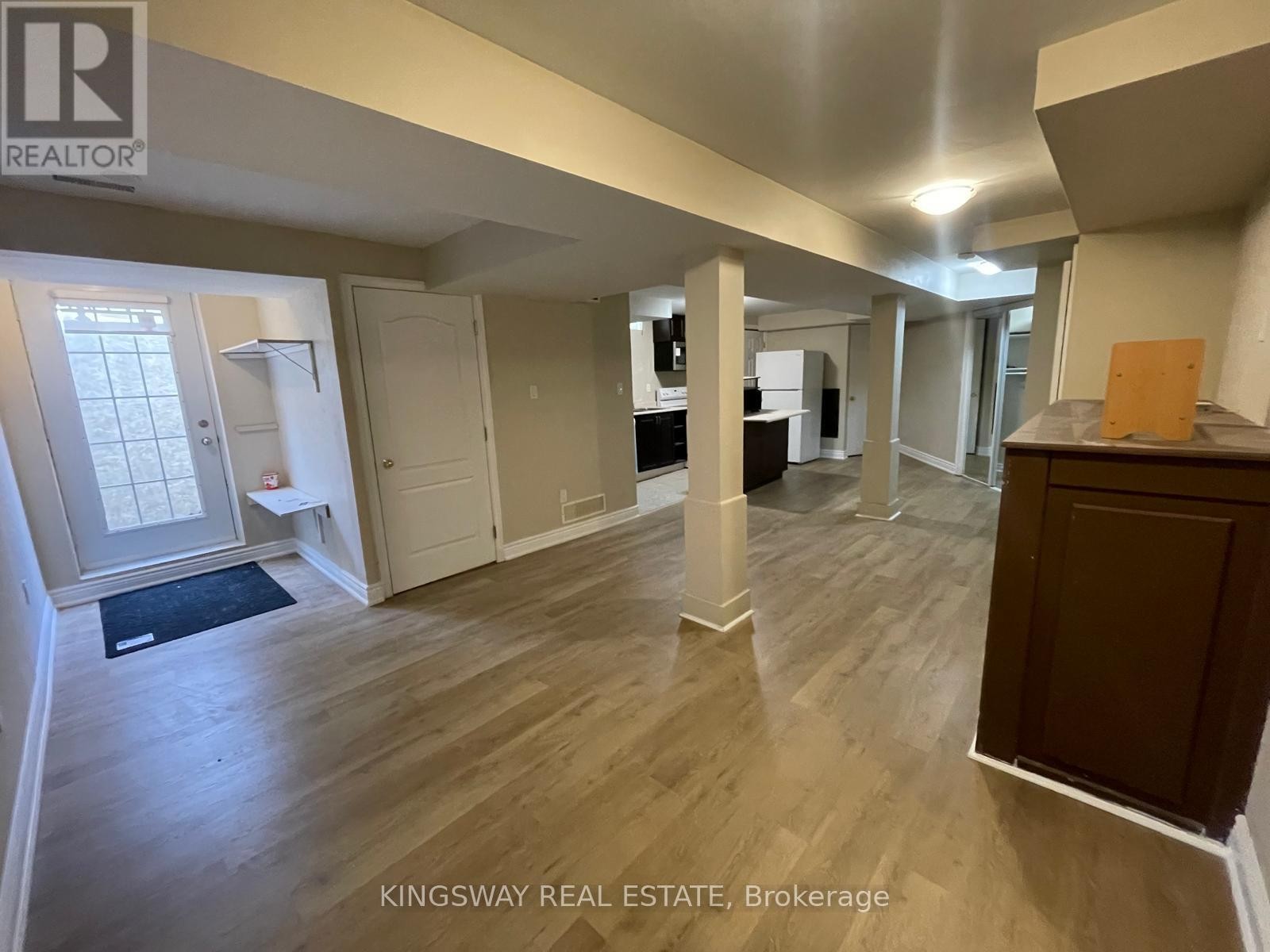 












BASEMENT - 3194 WORLD SERIES COURT

,
Mississauga (Meadowvale),




Ontario
L5N7N8

