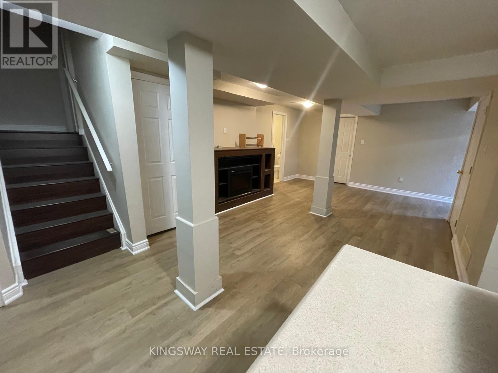 












BASEMENT - 3194 WORLD SERIES COURT

,
Mississauga (Meadowvale),




Ontario
L5N7N8

