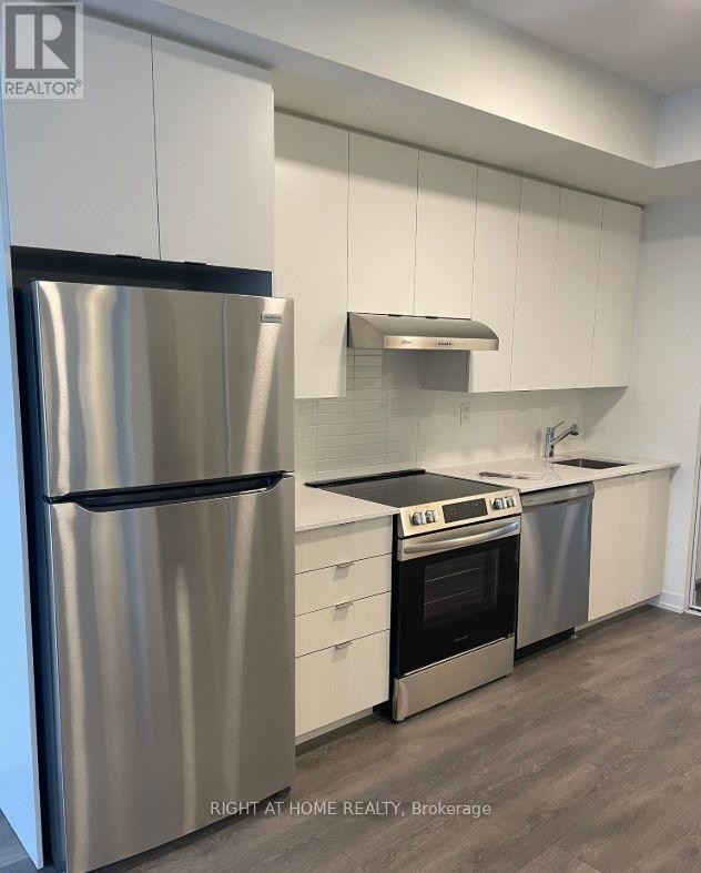 












503 - 135 CANON JACKSON DRIVE

,
Toronto (Brookhaven-Amesbury),




Ontario
M6M0C3

