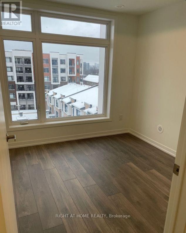 












503 - 135 CANON JACKSON DRIVE

,
Toronto (Brookhaven-Amesbury),




Ontario
M6M0C3

