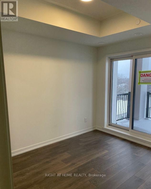 












503 - 135 CANON JACKSON DRIVE

,
Toronto (Brookhaven-Amesbury),




Ontario
M6M0C3

