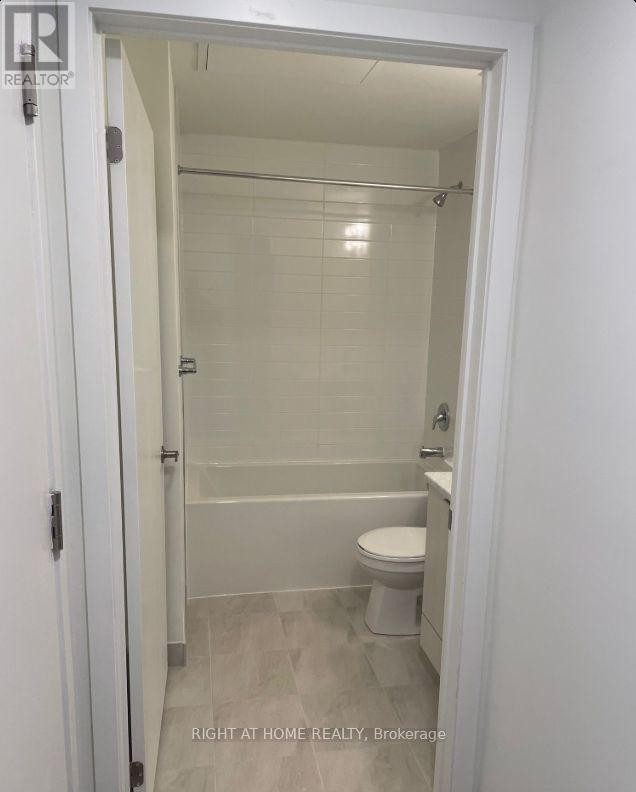 












503 - 135 CANON JACKSON DRIVE

,
Toronto (Brookhaven-Amesbury),




Ontario
M6M0C3

