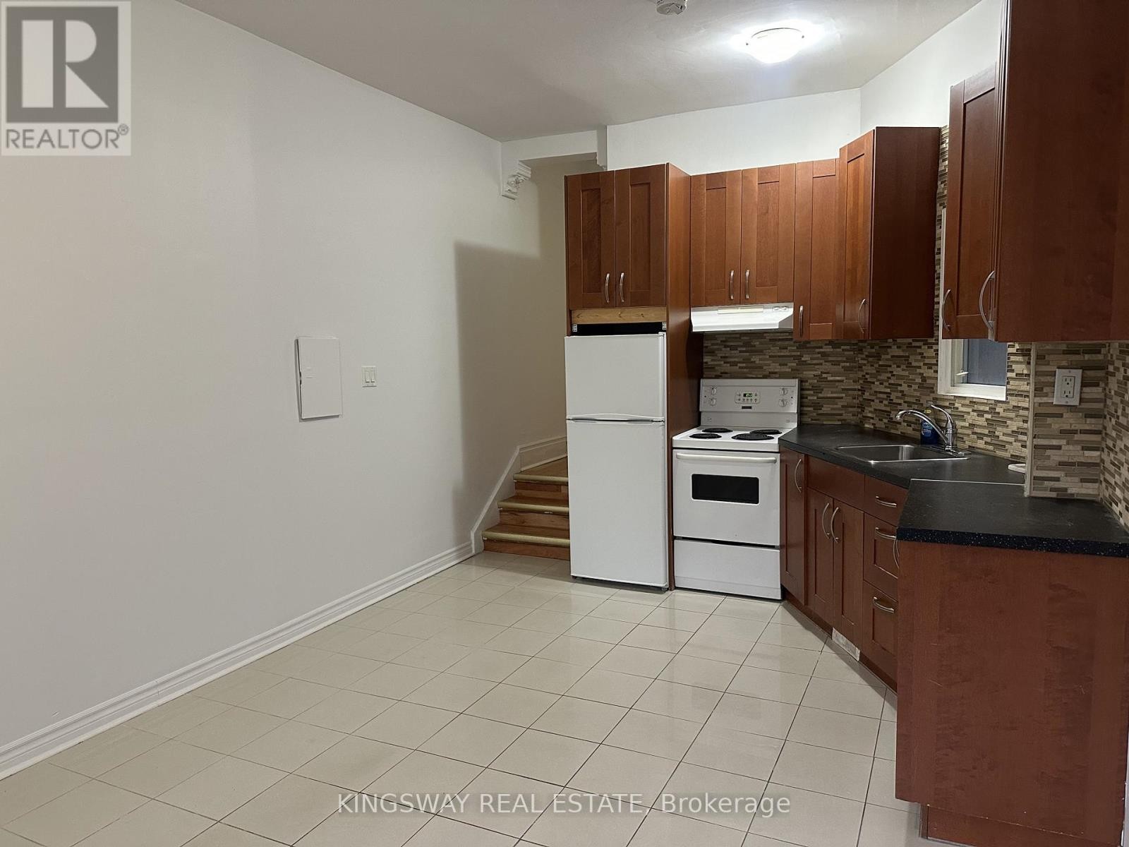 












2B - 1504 QUEEN STREET W

,
Toronto (Roncesvalles),




Ontario
M6R1A4

