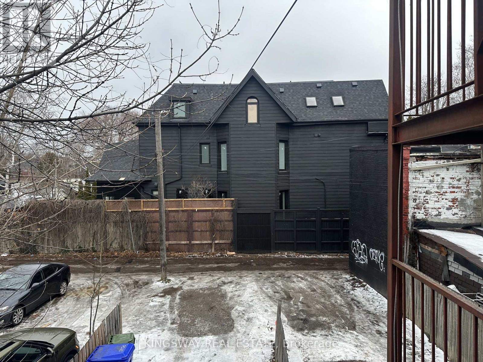 












2B - 1504 QUEEN STREET W

,
Toronto (Roncesvalles),




Ontario
M6R1A4

