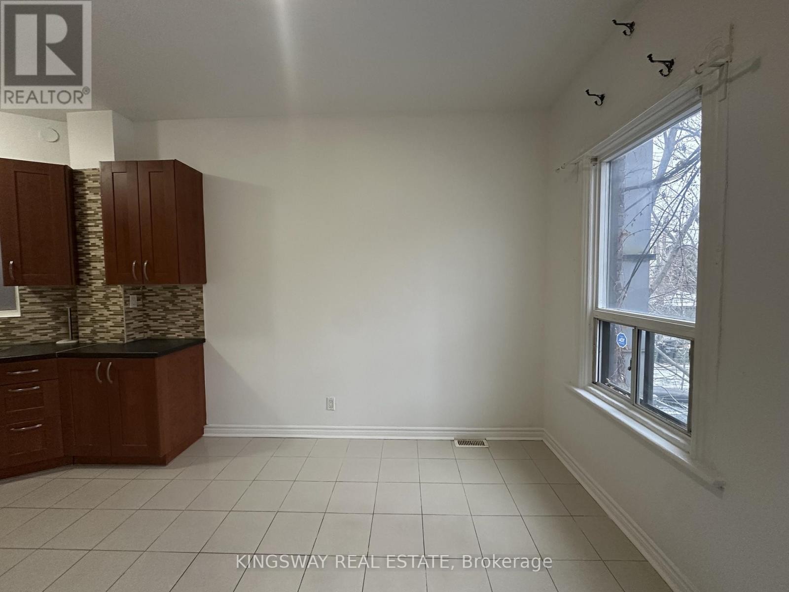 












2B - 1504 QUEEN STREET W

,
Toronto (Roncesvalles),




Ontario
M6R1A4

