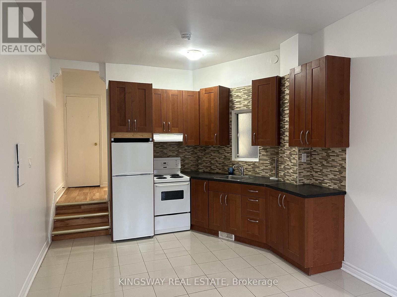 












2B - 1504 QUEEN STREET W

,
Toronto (Roncesvalles),




Ontario
M6R1A4

