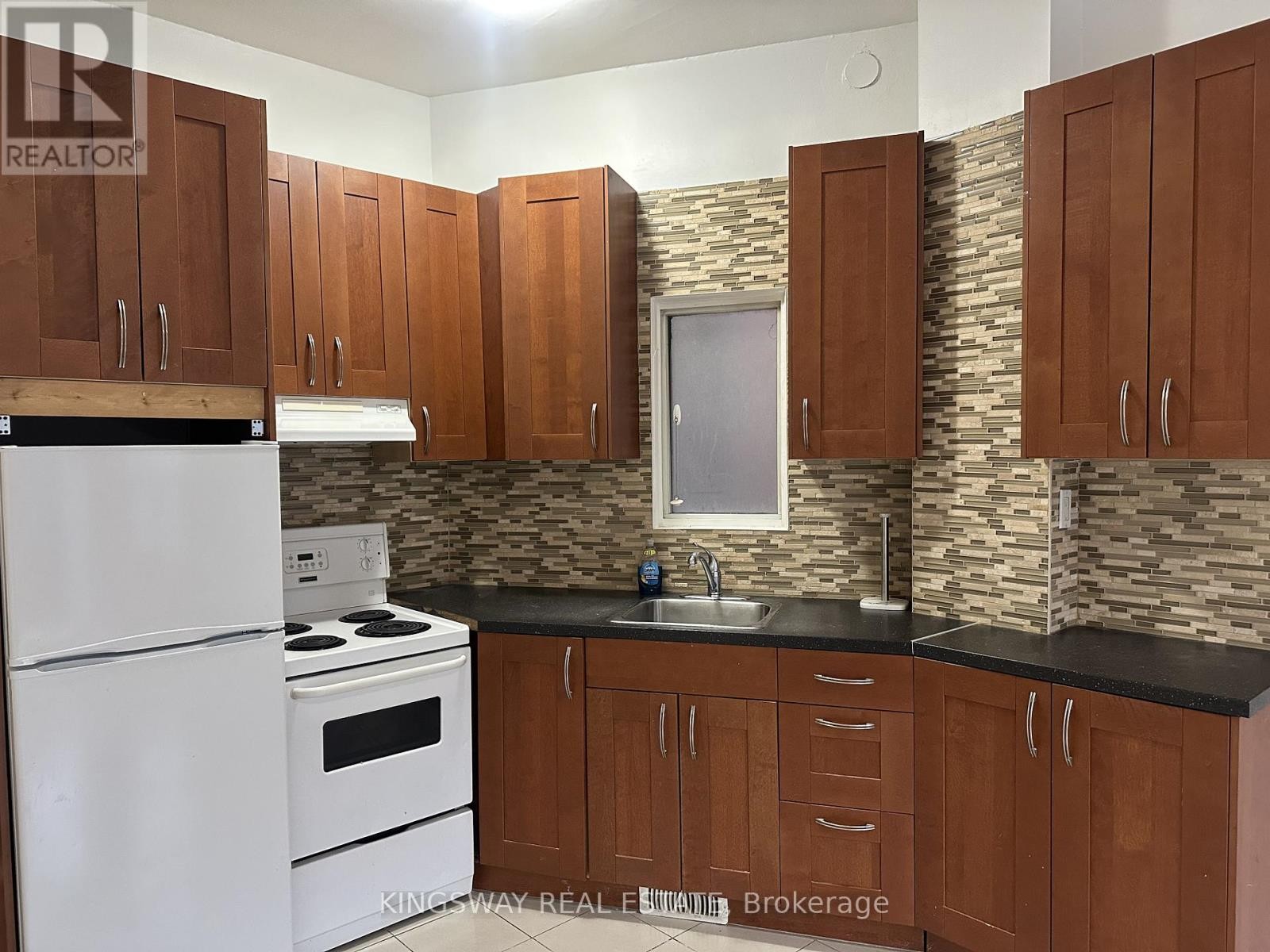 












2B - 1504 QUEEN STREET W

,
Toronto (Roncesvalles),




Ontario
M6R1A4

