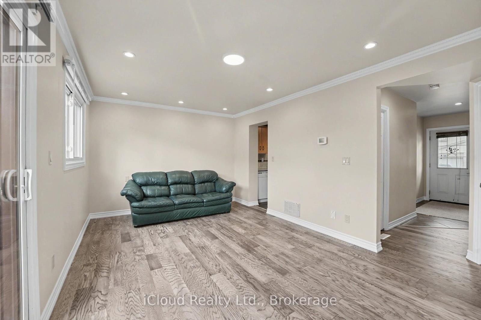 












62 - 81 HANSEN ROAD

,
Brampton (Madoc),




Ontario
L6V3C7

