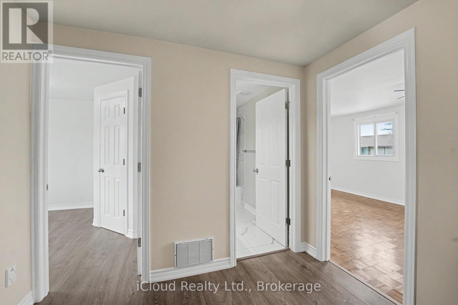 












62 - 81 HANSEN ROAD

,
Brampton (Madoc),




Ontario
L6V3C7

