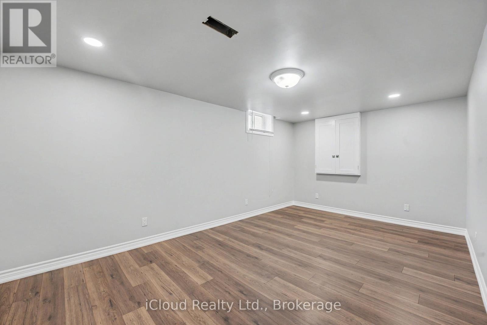 












62 - 81 HANSEN ROAD

,
Brampton (Madoc),




Ontario
L6V3C7

