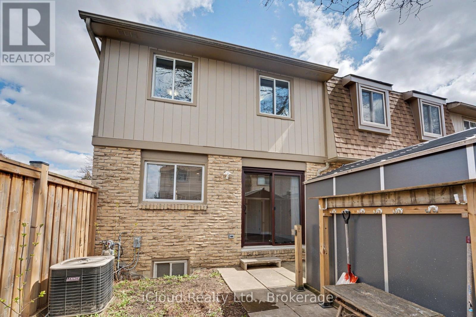 












62 - 81 HANSEN ROAD

,
Brampton (Madoc),




Ontario
L6V3C7

