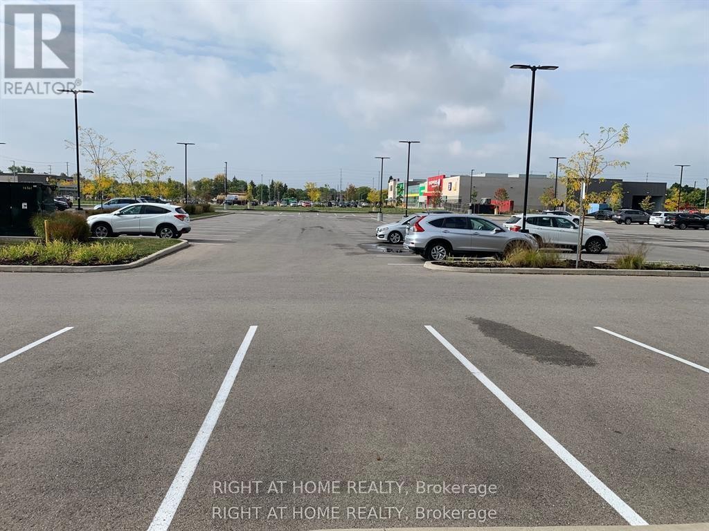 












101 - 3475 REBECCA STREET

,
Oakville (QE Queen Elizabeth),




Ontario
L6L0H3

