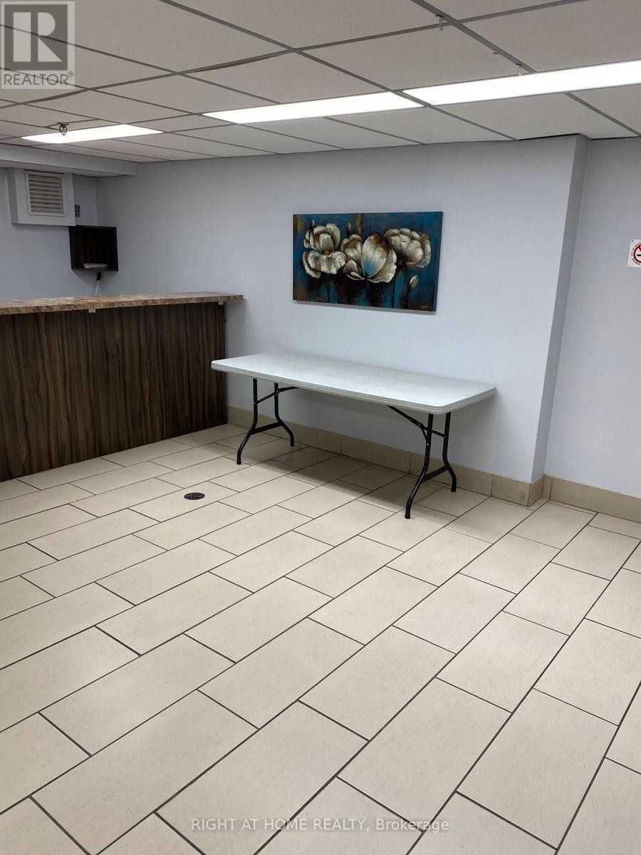 












707 - 18 KNIGHTSBRIDGE ROAD

,
Brampton (Queen Street Corridor),




Ontario
L6T3X5

