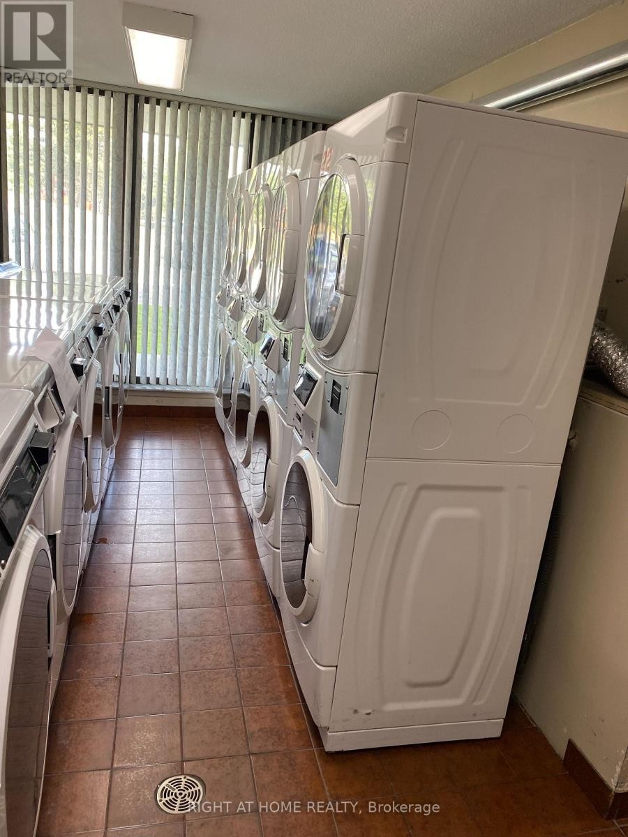 












707 - 18 KNIGHTSBRIDGE ROAD

,
Brampton (Queen Street Corridor),




Ontario
L6T3X5

