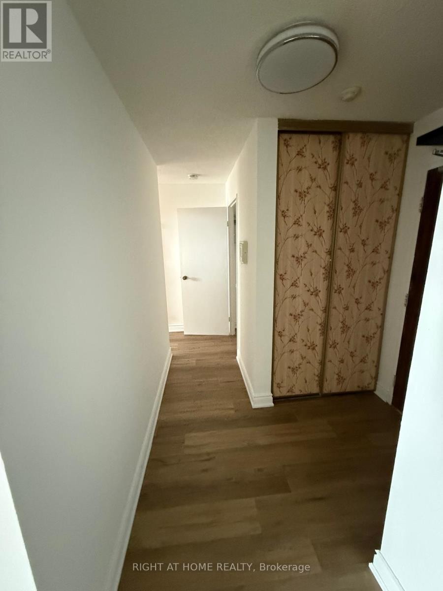 












707 - 18 KNIGHTSBRIDGE ROAD

,
Brampton (Queen Street Corridor),




Ontario
L6T3X5

