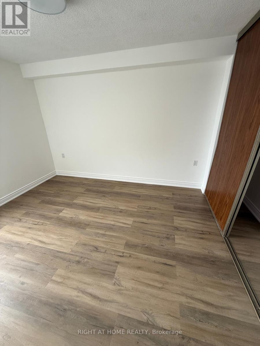 












707 - 18 KNIGHTSBRIDGE ROAD

,
Brampton (Queen Street Corridor),




Ontario
L6T3X5

