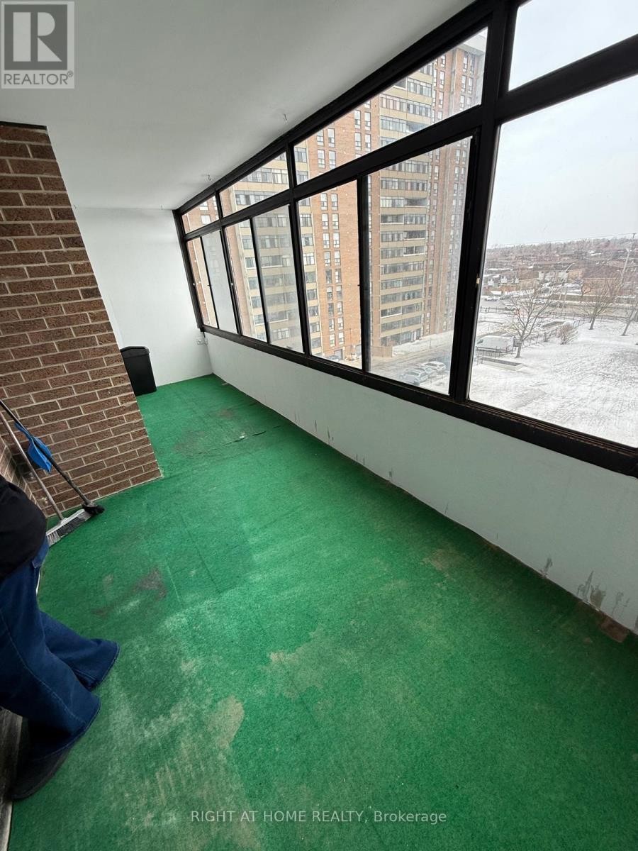 












707 - 18 KNIGHTSBRIDGE ROAD

,
Brampton (Queen Street Corridor),




Ontario
L6T3X5

