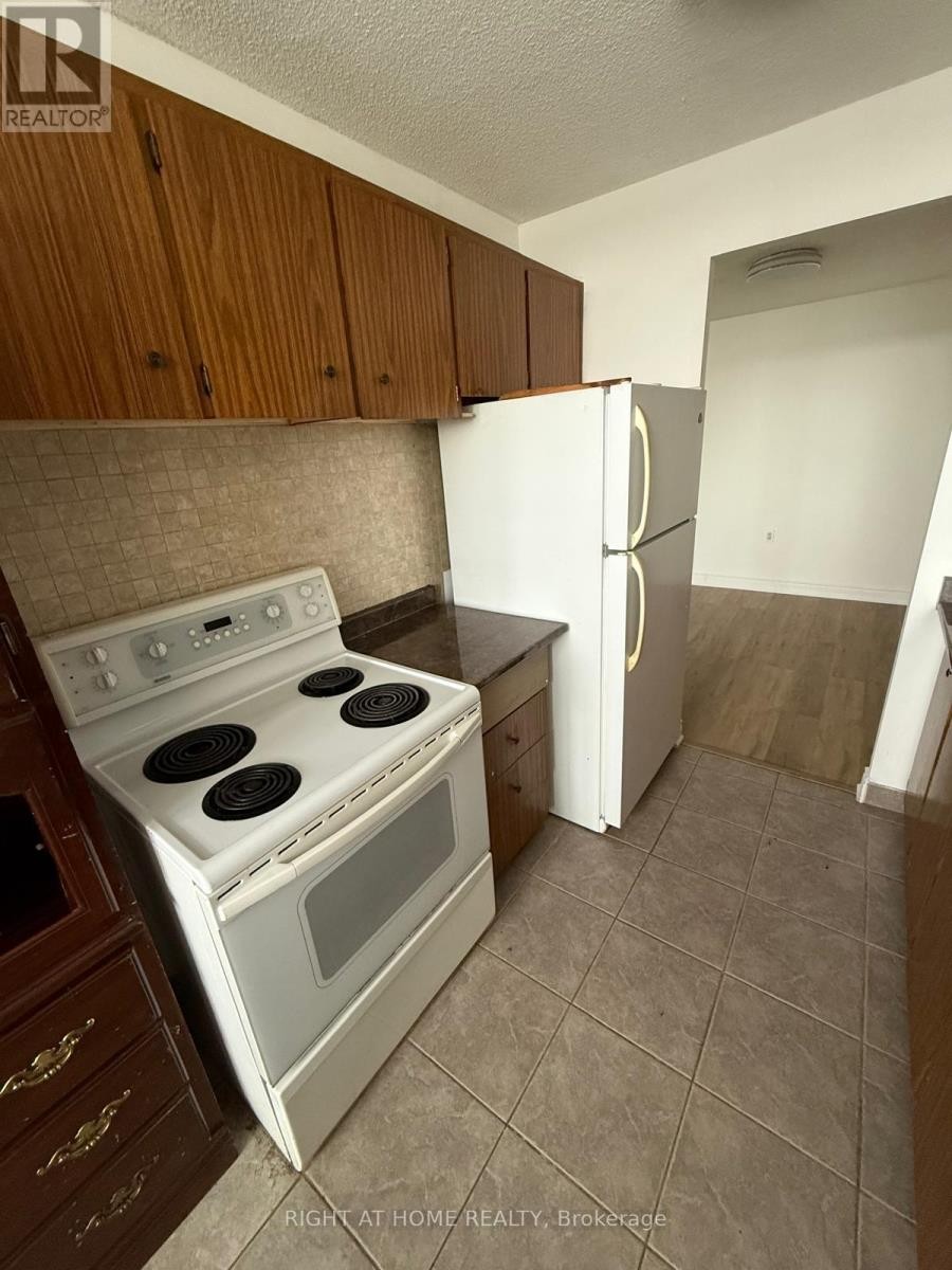 












707 - 18 KNIGHTSBRIDGE ROAD

,
Brampton (Queen Street Corridor),




Ontario
L6T3X5

