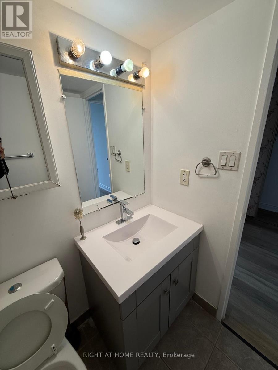 












707 - 18 KNIGHTSBRIDGE ROAD

,
Brampton (Queen Street Corridor),




Ontario
L6T3X5

