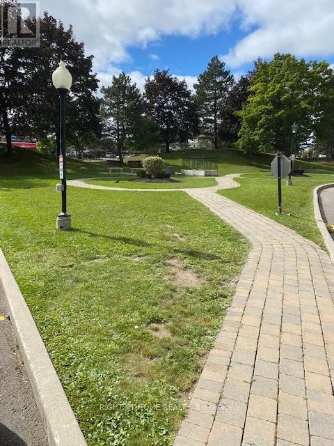 












707 - 18 KNIGHTSBRIDGE ROAD

,
Brampton (Queen Street Corridor),




Ontario
L6T3X5

