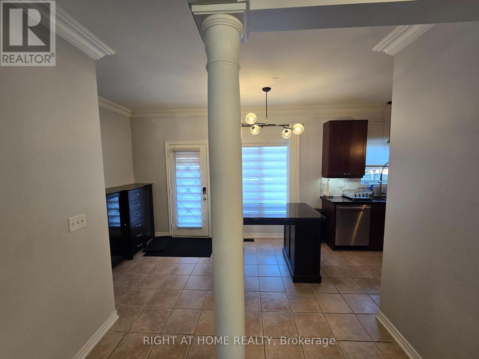 












3461 EGLINTON AVENUE

,
Mississauga (Churchill Meadows),




Ontario
L5M7T7

