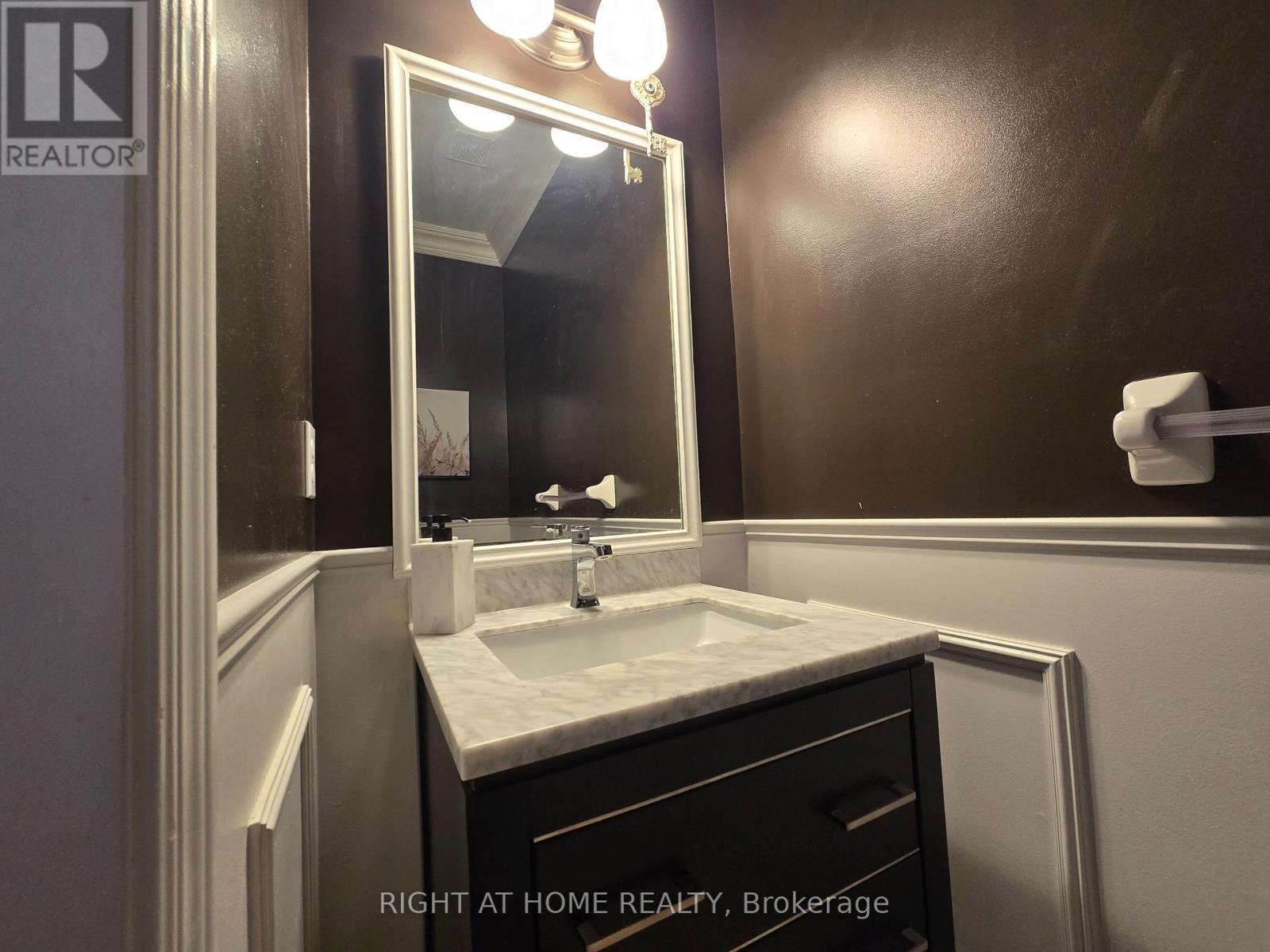 












3461 EGLINTON AVENUE

,
Mississauga (Churchill Meadows),




Ontario
L5M7T7

