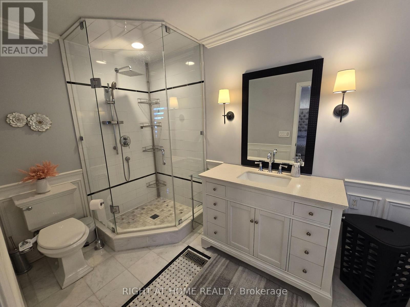 












3461 EGLINTON AVENUE

,
Mississauga (Churchill Meadows),




Ontario
L5M7T7

