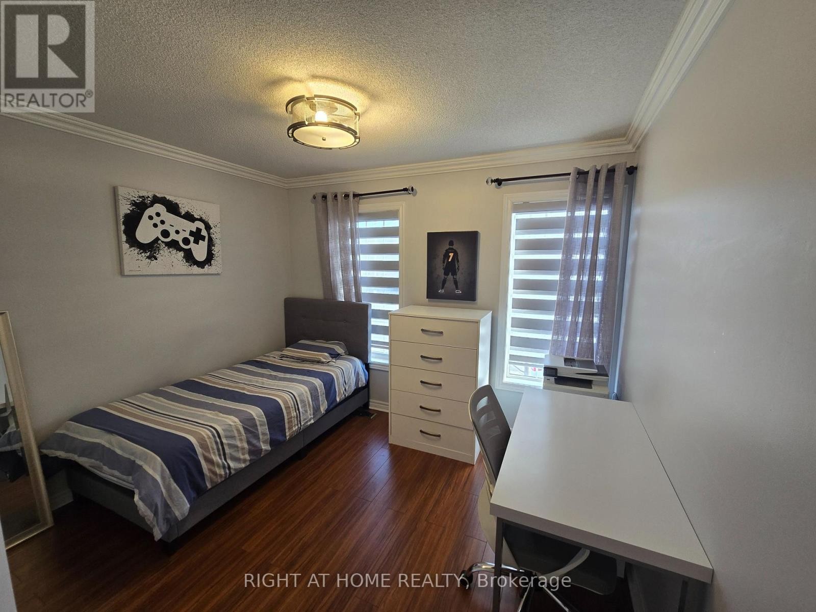 












3461 EGLINTON AVENUE

,
Mississauga (Churchill Meadows),




Ontario
L5M7T7

