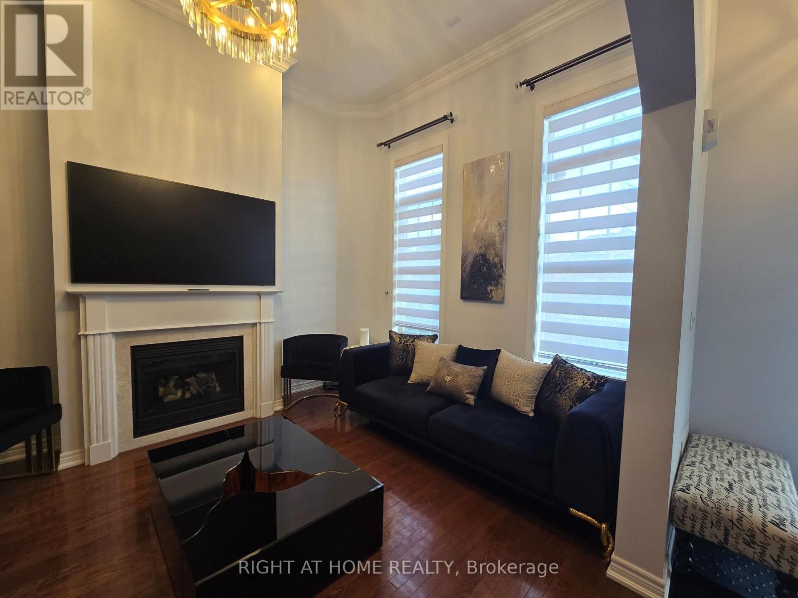 












3461 EGLINTON AVENUE

,
Mississauga (Churchill Meadows),




Ontario
L5M7T7

