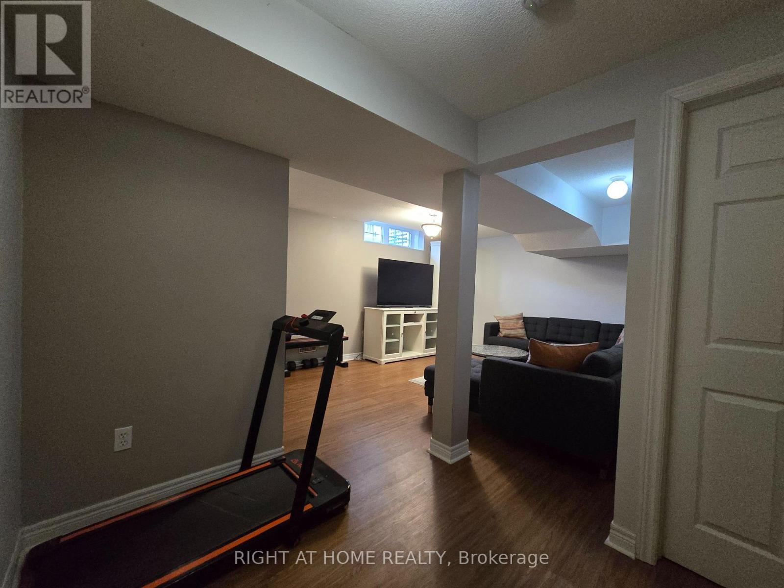 












3461 EGLINTON AVENUE

,
Mississauga (Churchill Meadows),




Ontario
L5M7T7

