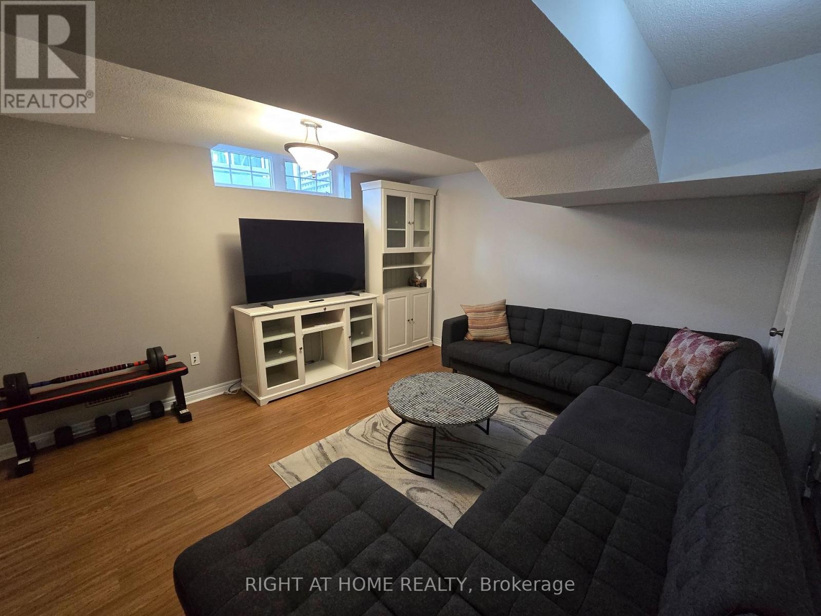 












3461 EGLINTON AVENUE

,
Mississauga (Churchill Meadows),




Ontario
L5M7T7

