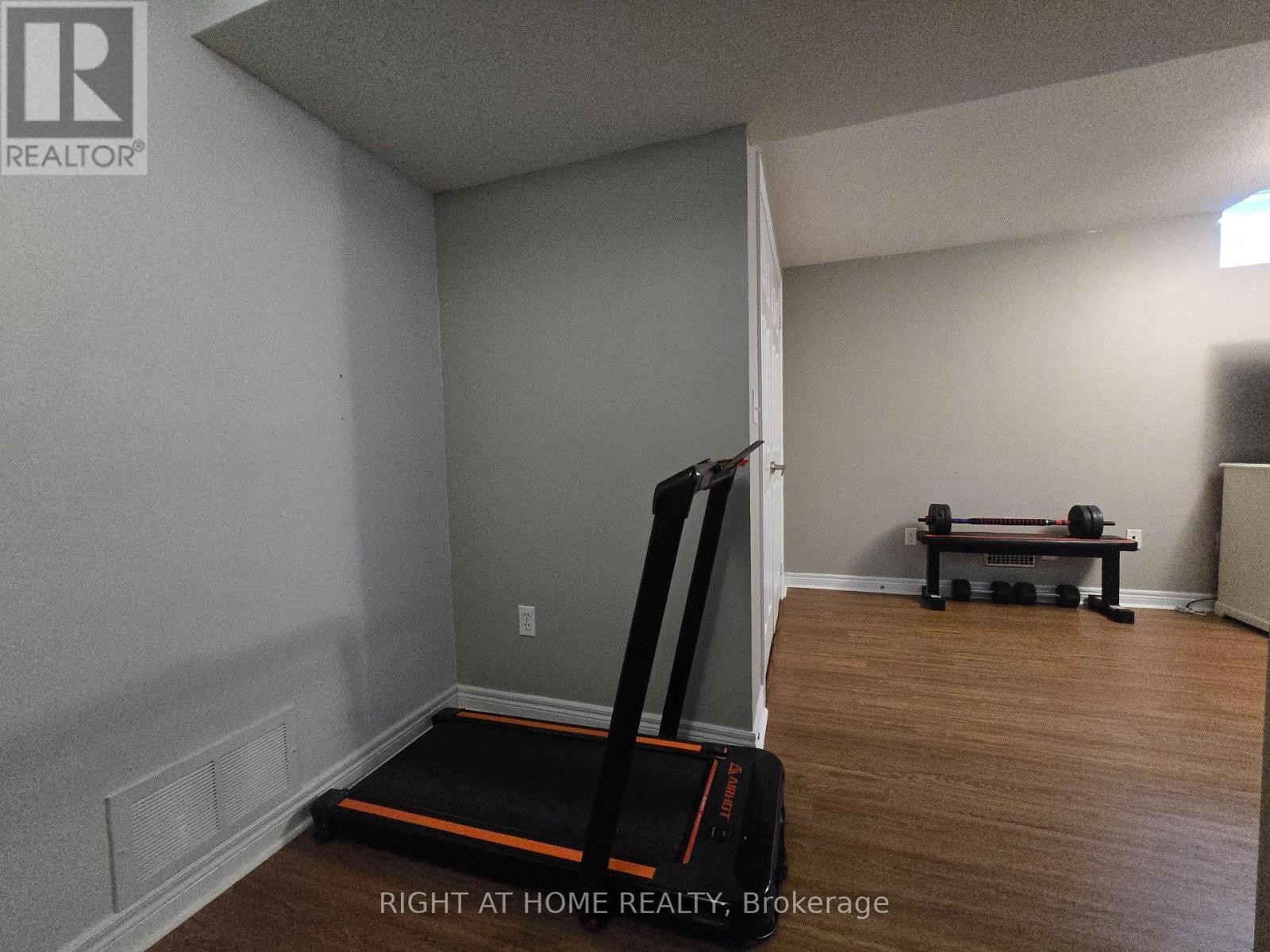 












3461 EGLINTON AVENUE

,
Mississauga (Churchill Meadows),




Ontario
L5M7T7

