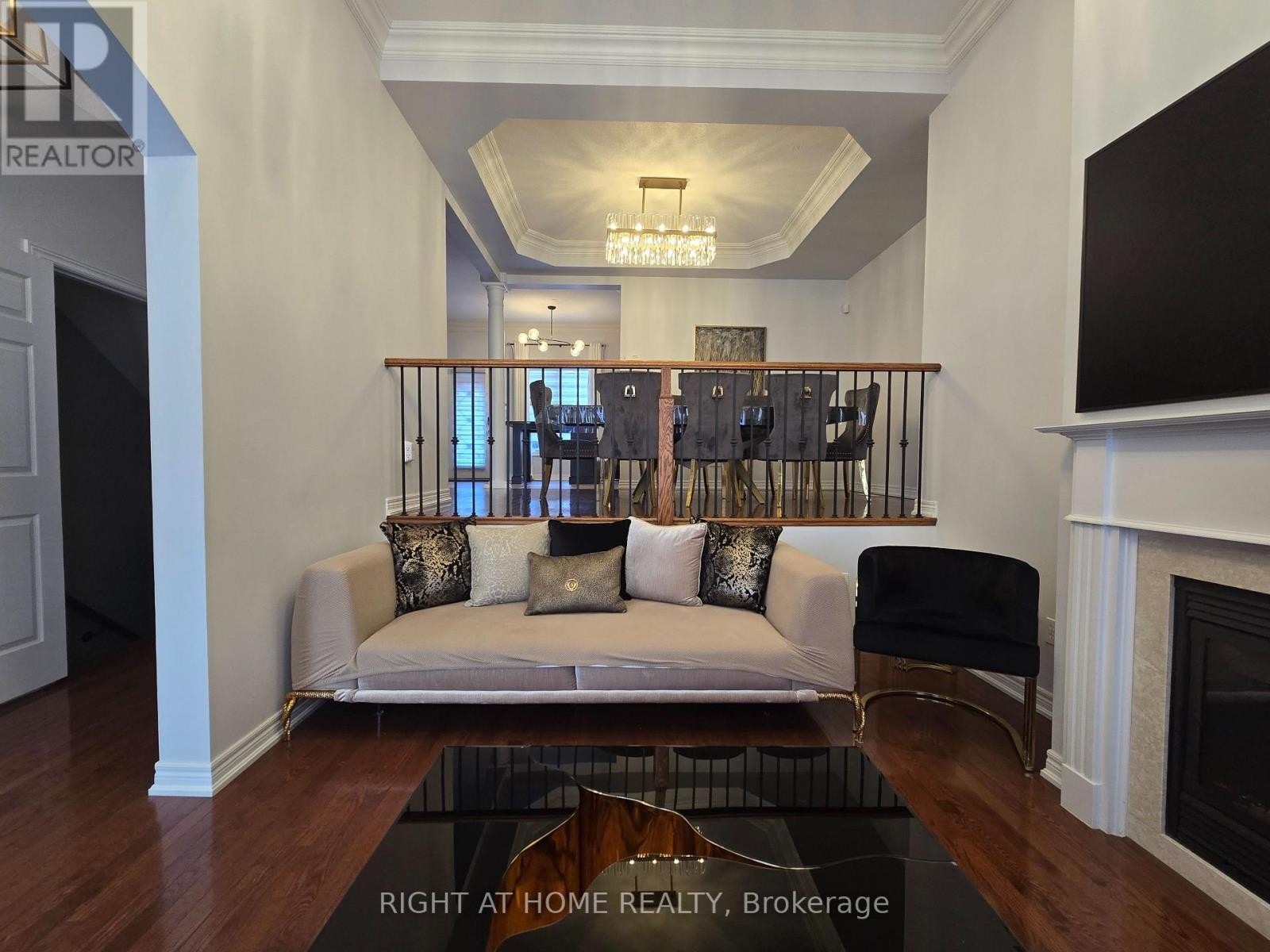 












3461 EGLINTON AVENUE

,
Mississauga (Churchill Meadows),




Ontario
L5M7T7

