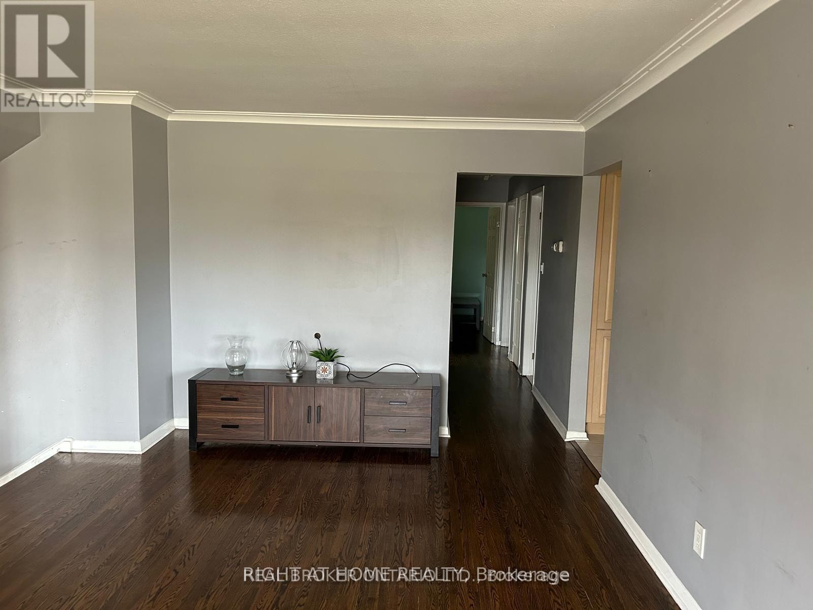 












ROOM 2 - 5 CALDWELL CRESCENT

,
Brampton (Brampton East),




Ontario
L6W1A2

