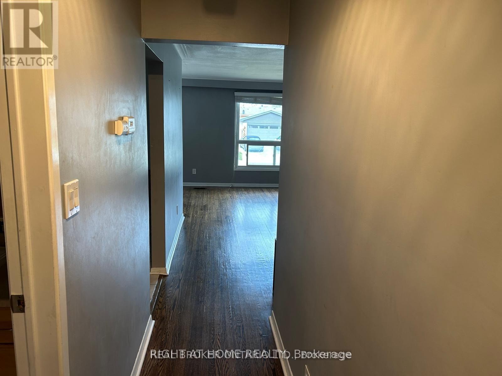 












ROOM 2 - 5 CALDWELL CRESCENT

,
Brampton (Brampton East),




Ontario
L6W1A2

