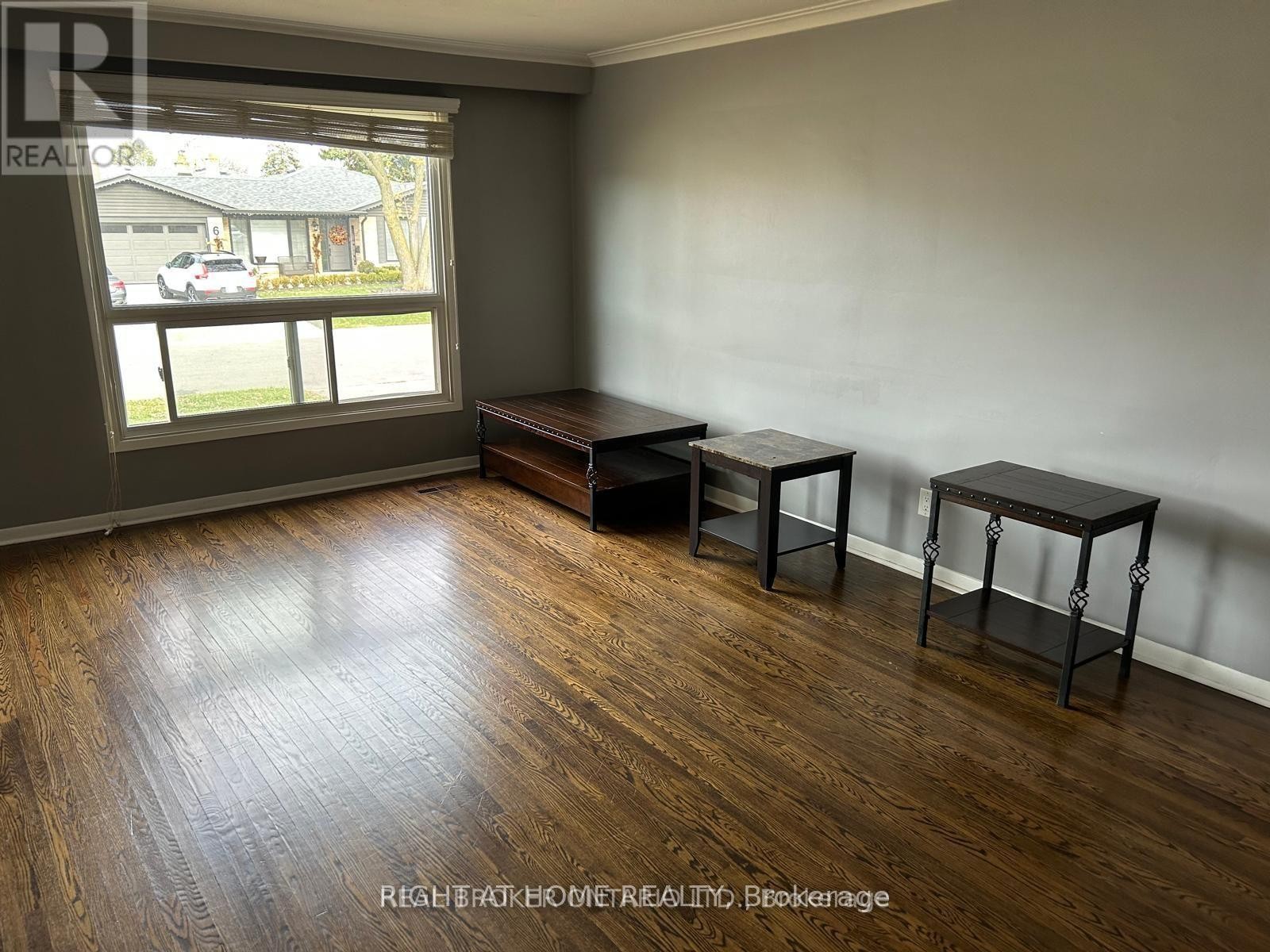 












ROOM 2 - 5 CALDWELL CRESCENT

,
Brampton (Brampton East),




Ontario
L6W1A2

