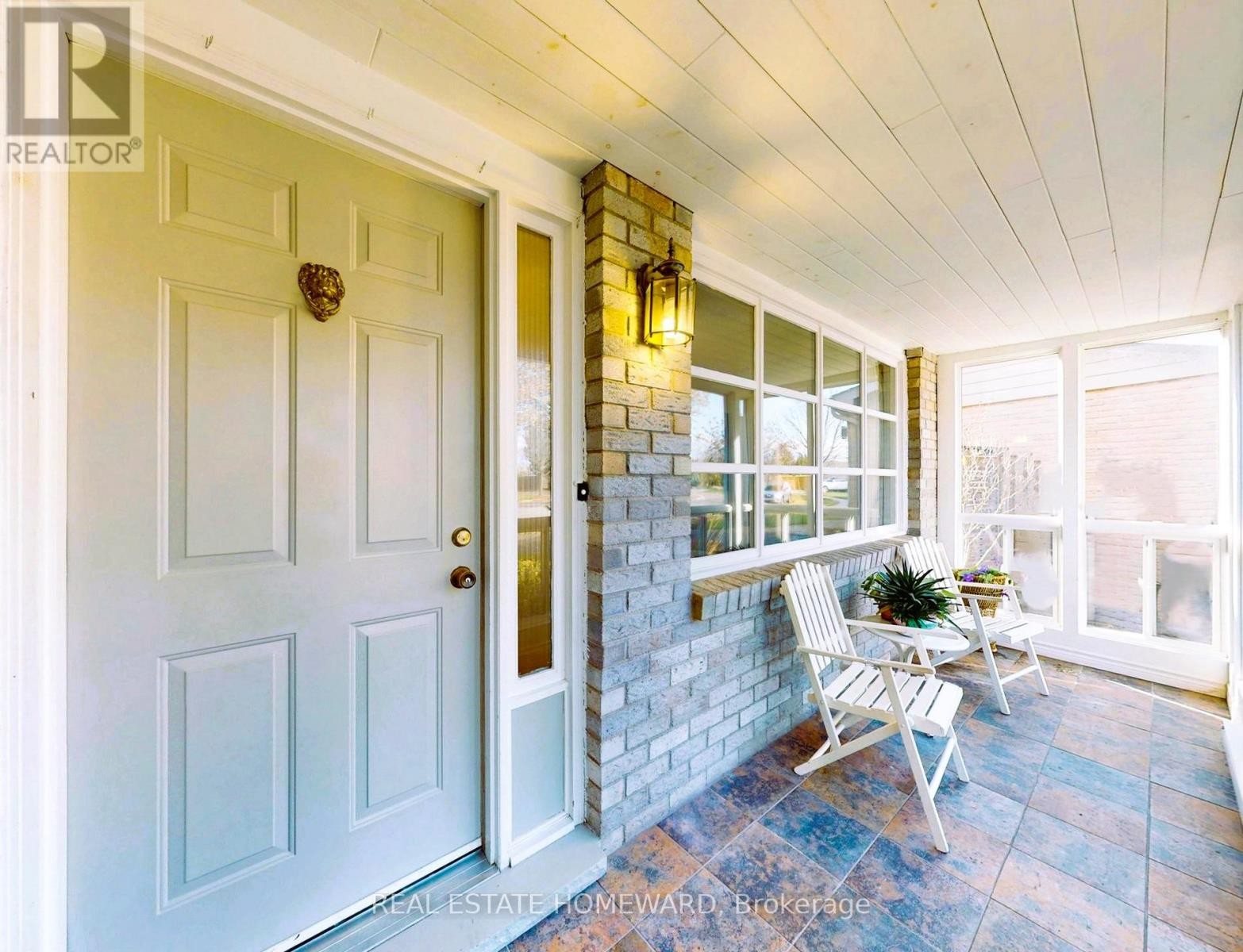 












3058 VIEWMOUNT ROAD

,
Oakville (WO West),




Ontario
L6L5M7

