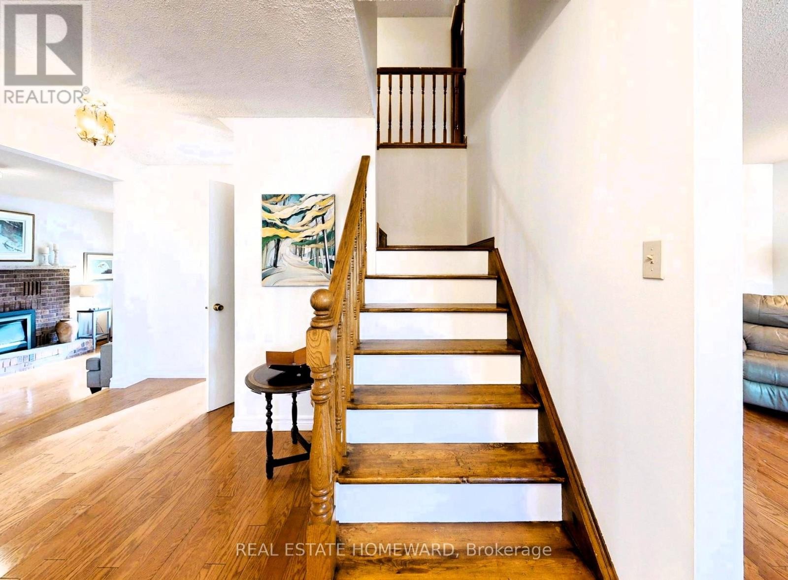 












3058 VIEWMOUNT ROAD

,
Oakville (WO West),




Ontario
L6L5M7

