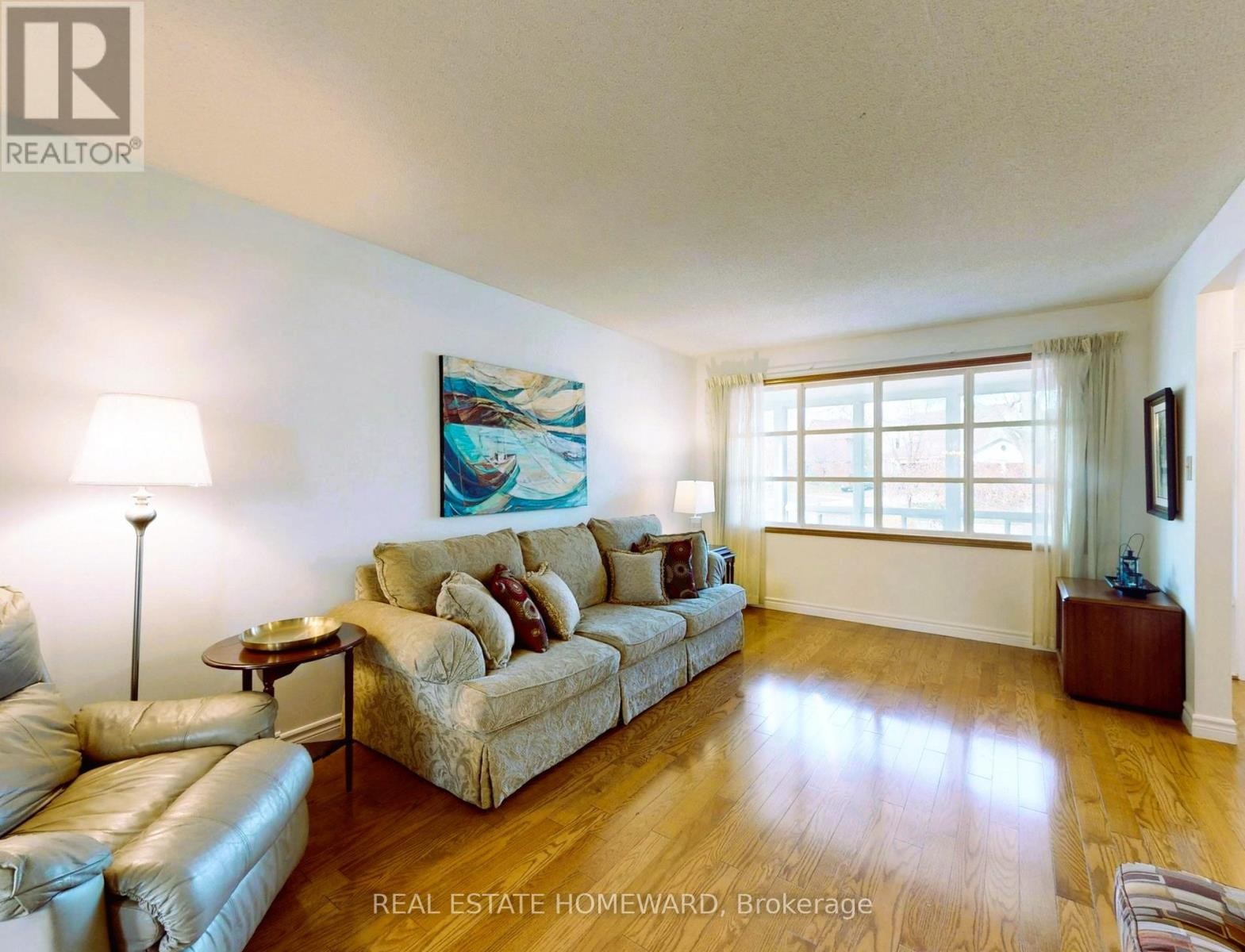 












3058 VIEWMOUNT ROAD

,
Oakville (WO West),




Ontario
L6L5M7

