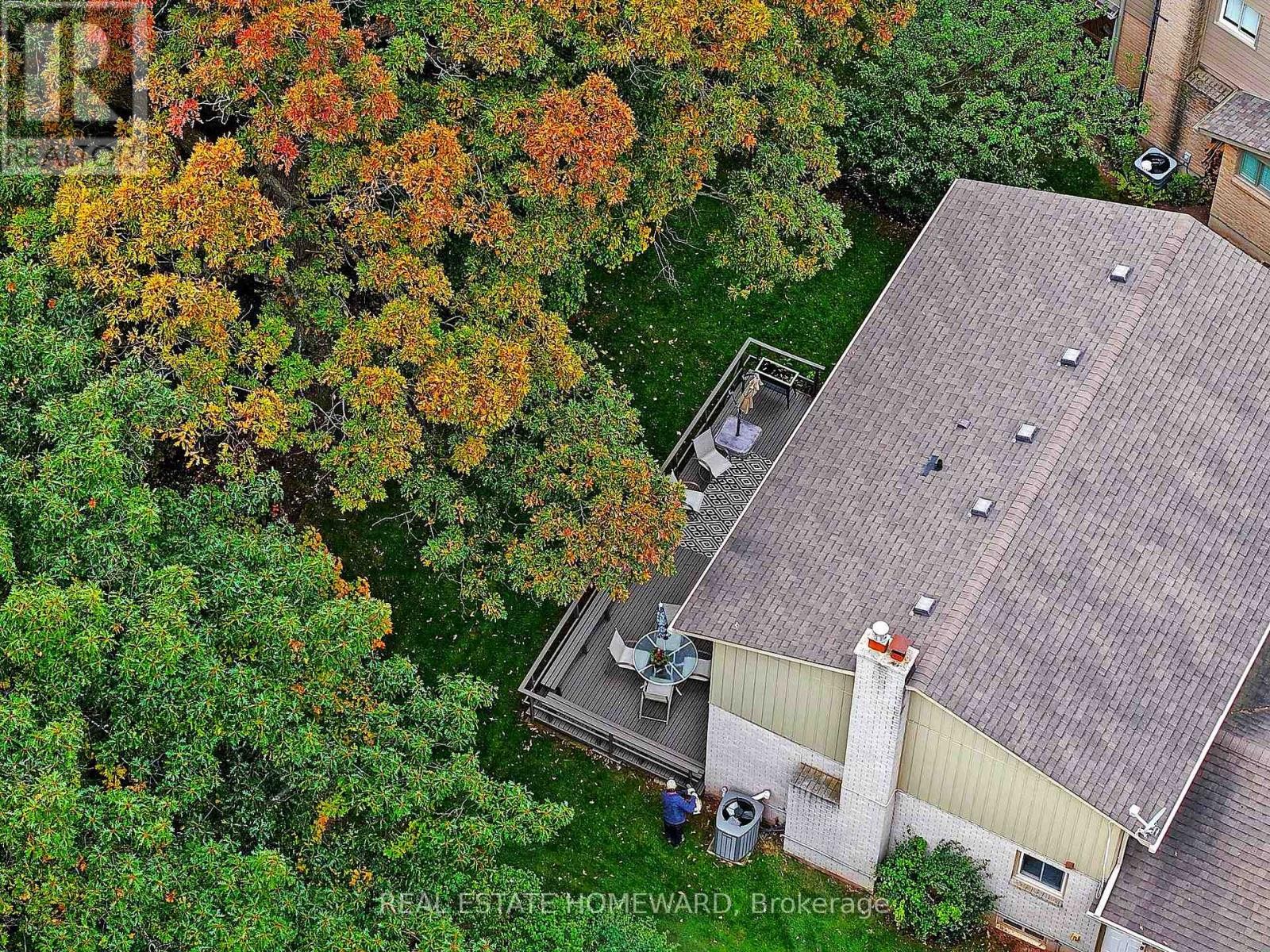 












3058 VIEWMOUNT ROAD

,
Oakville (WO West),




Ontario
L6L5M7

